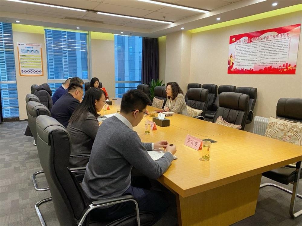 集團(tuán)黨委副書(shū)記、總經(jīng)理黃蓓調(diào)研園區(qū)集團(tuán)并召開(kāi)民主生活會(huì)征求意見(jiàn)座談會(huì)